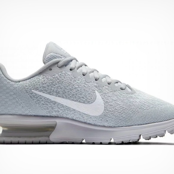 Nike Air Max sequent 2. Light Gray Running Shoes. 9.5 - Picture 5 of 6